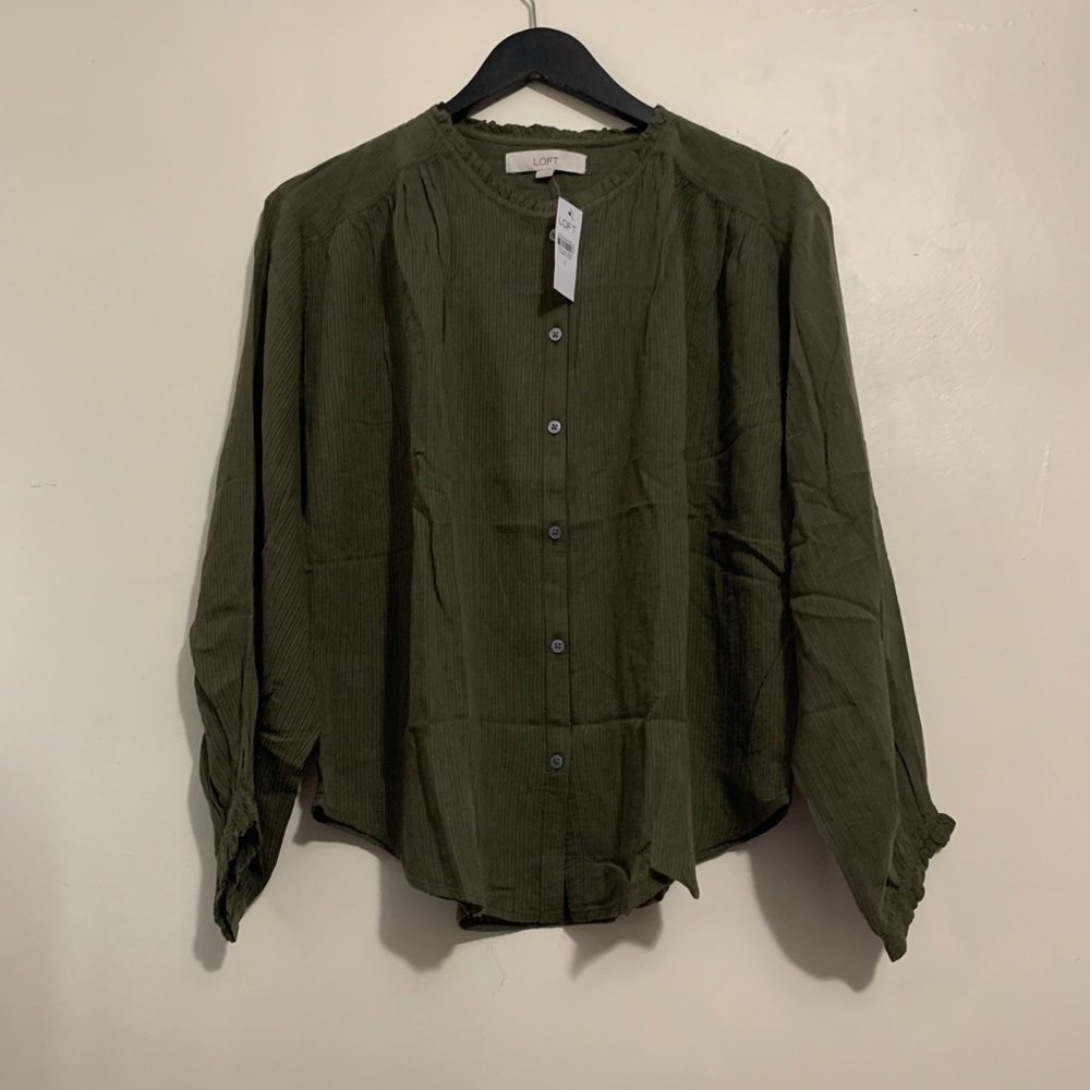 LOFT FRESH IVY RUFFLE BUTTON  DOLMAN SLEEVE